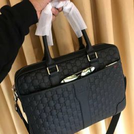 Picture of Gucci Mens Bags _SKUfw111998435fw